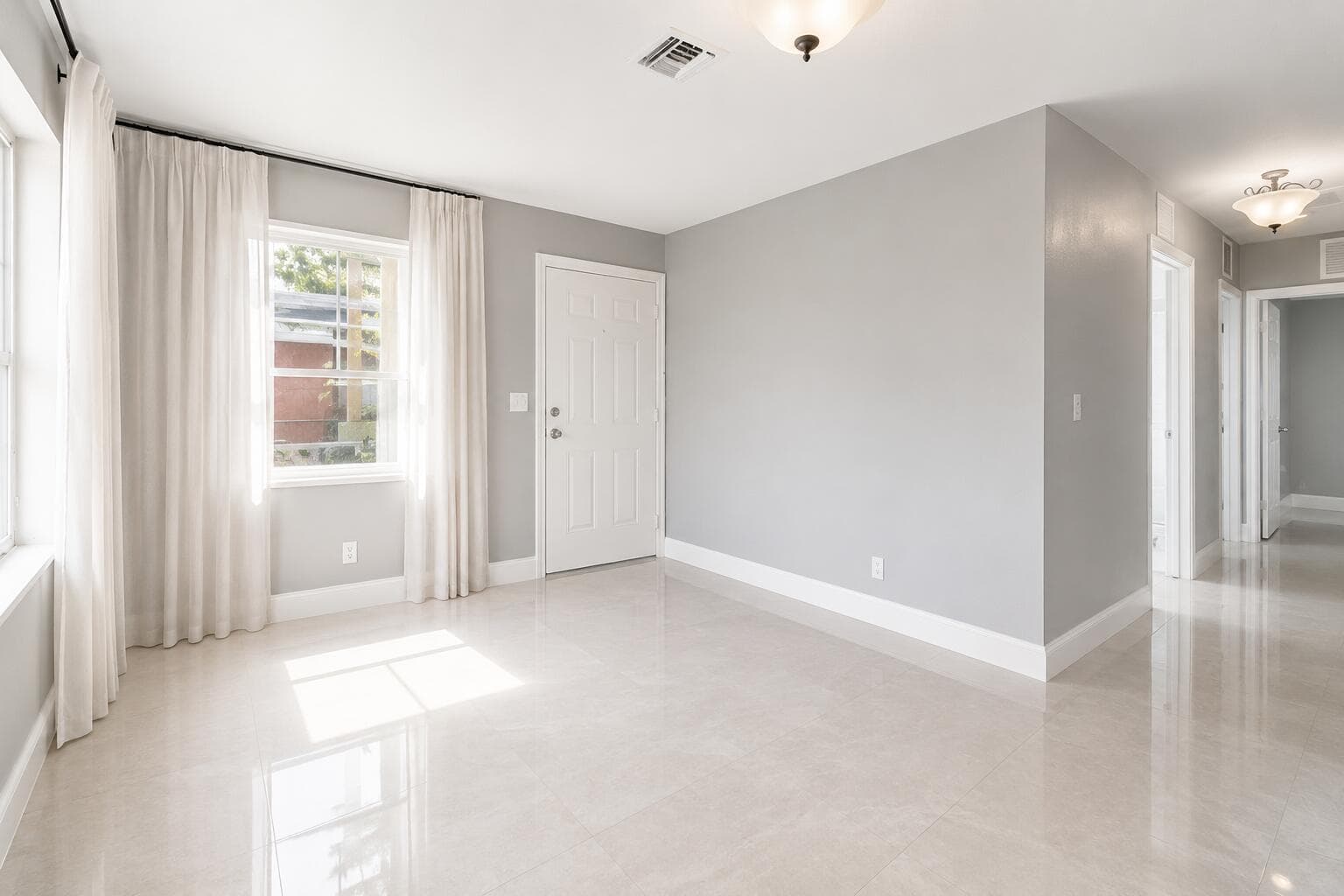 5605 Pinewood Avenue, West Palm Beach, FL 33407 — zdjęcie 4