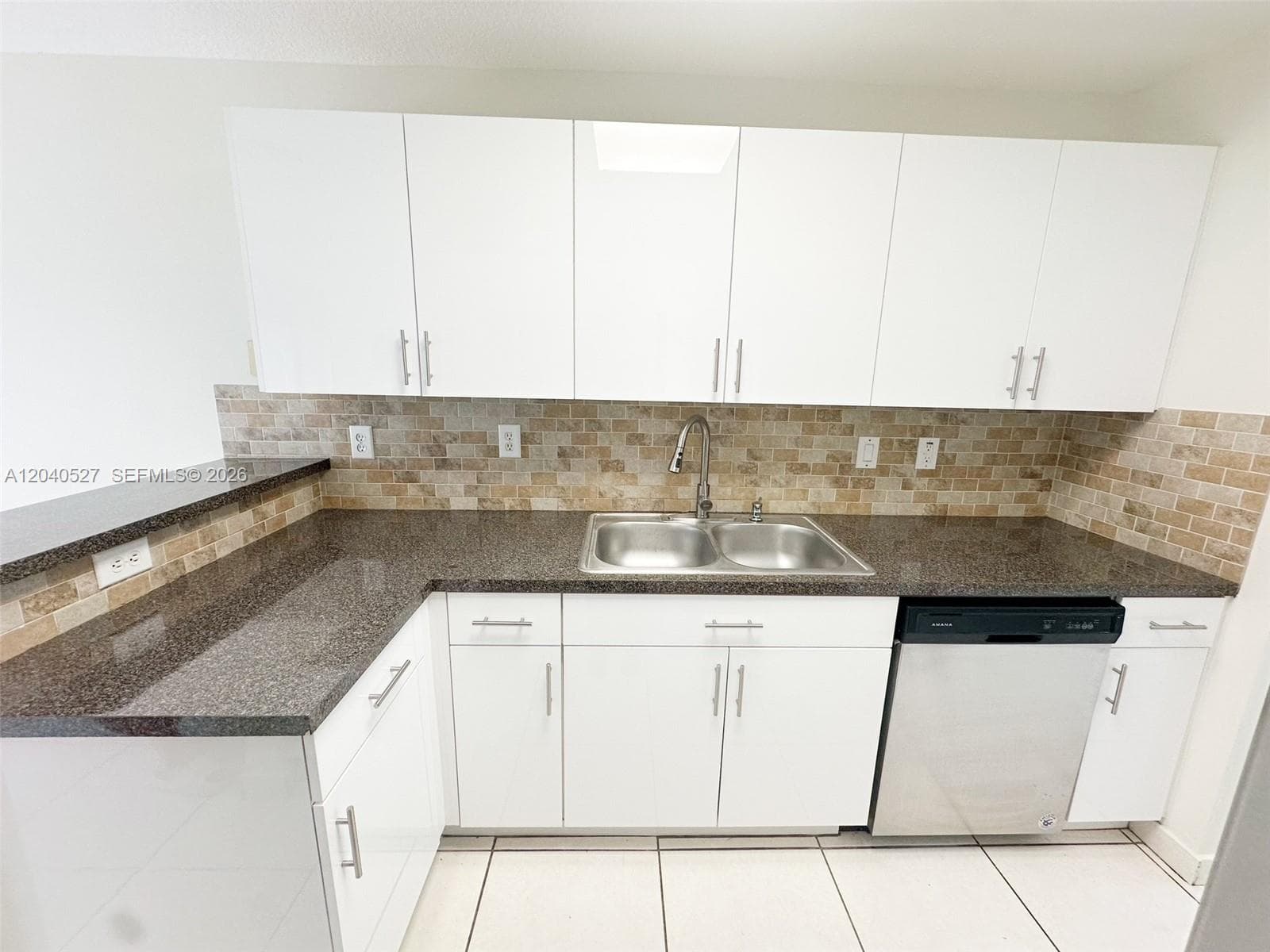 2150 NW 171st Ter, Pembroke Pines, FL 33028 — zdjęcie 4