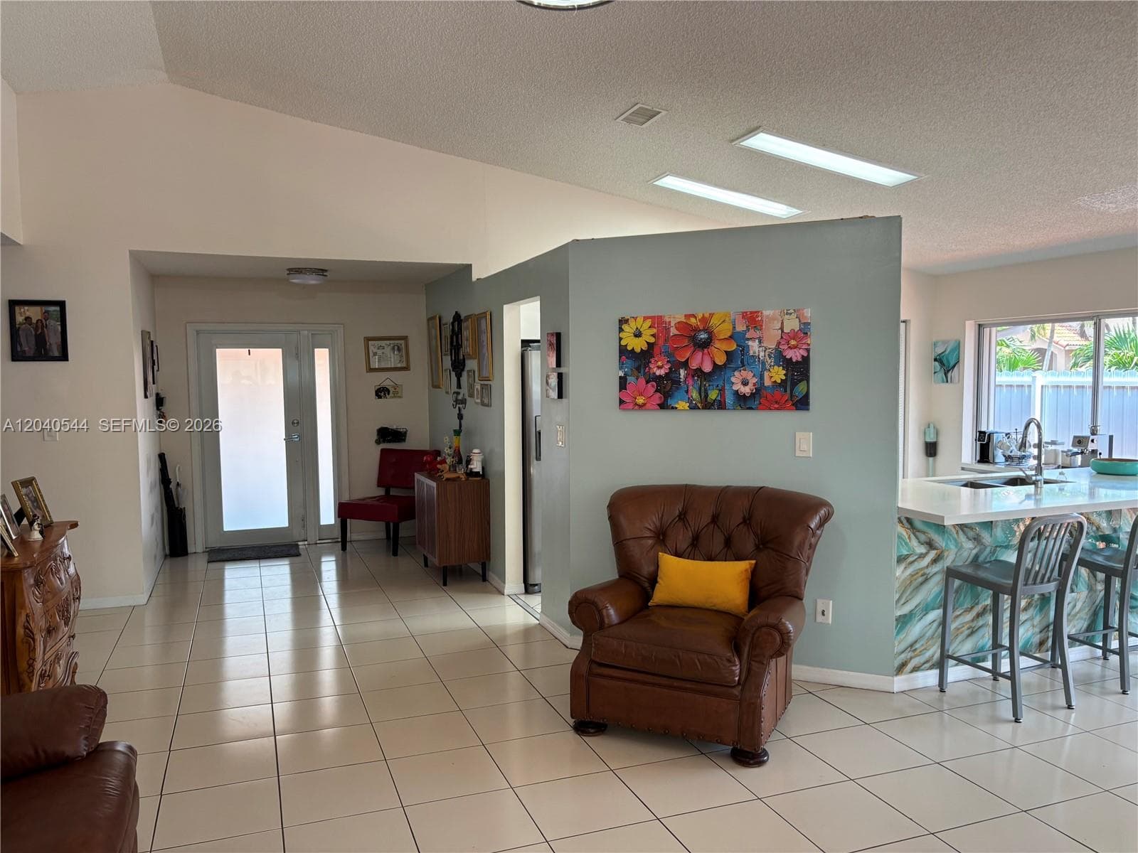 18713 NW 78th Ct, Hialeah, FL 33015 — zdjęcie 4