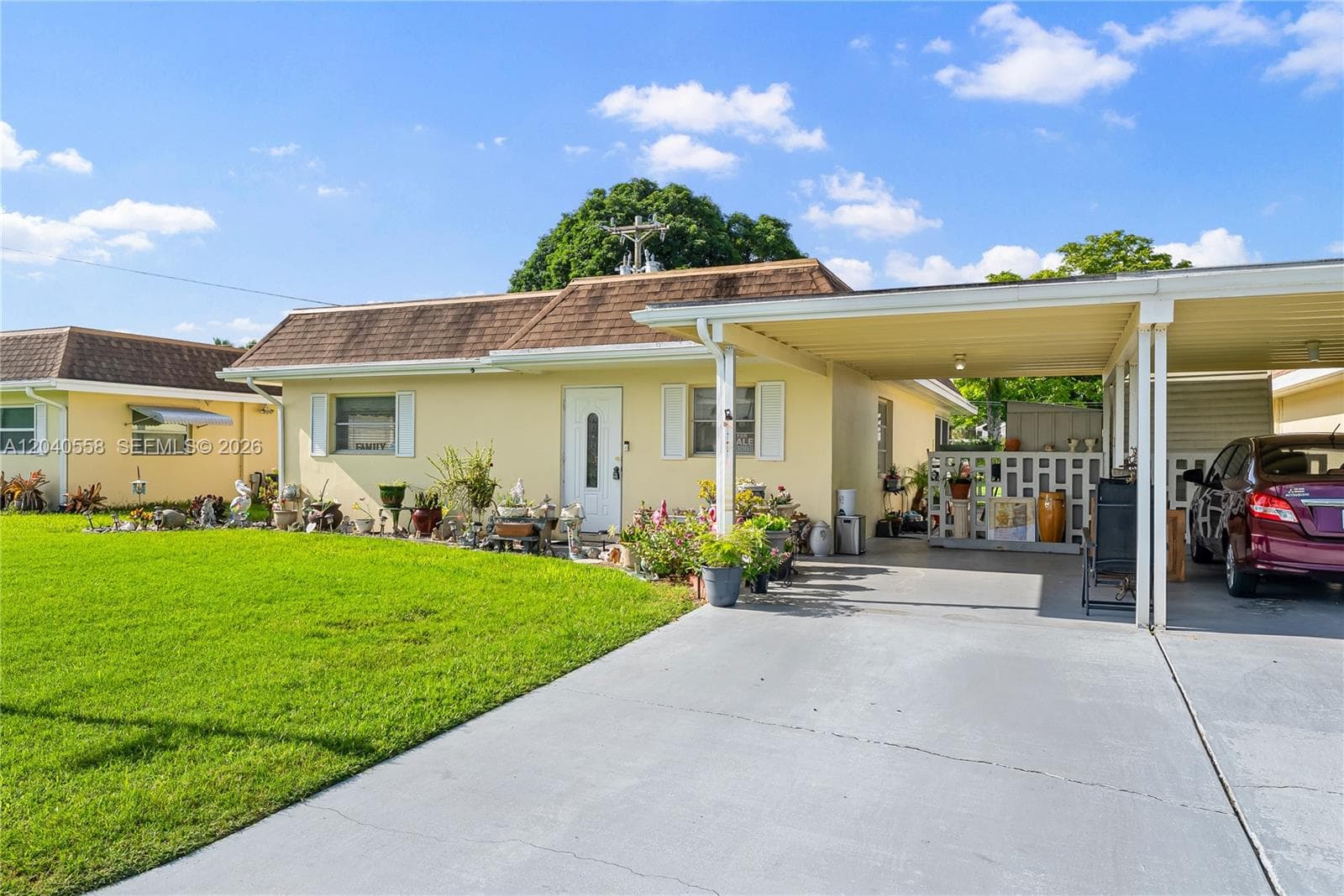 2208 Gardenia Way, Lehigh Acres, FL 33936 — zdjęcie 3