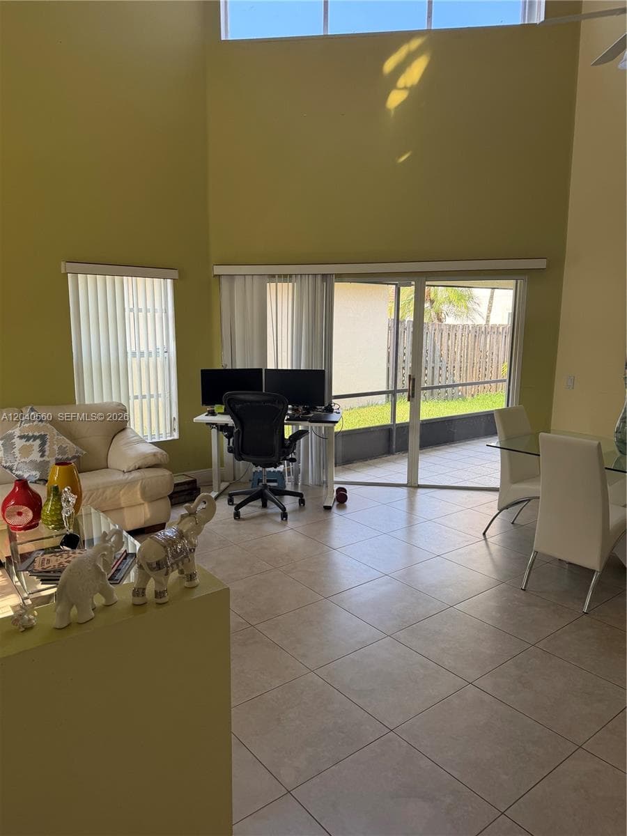 1335 Seagrape Cir, Weston, FL 33326 — zdjęcie 5