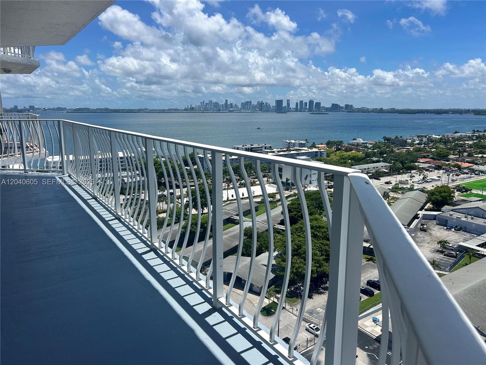 7601 E Treasure Dr # 2104, North Bay Village, FL 33141 — zdjęcie 5