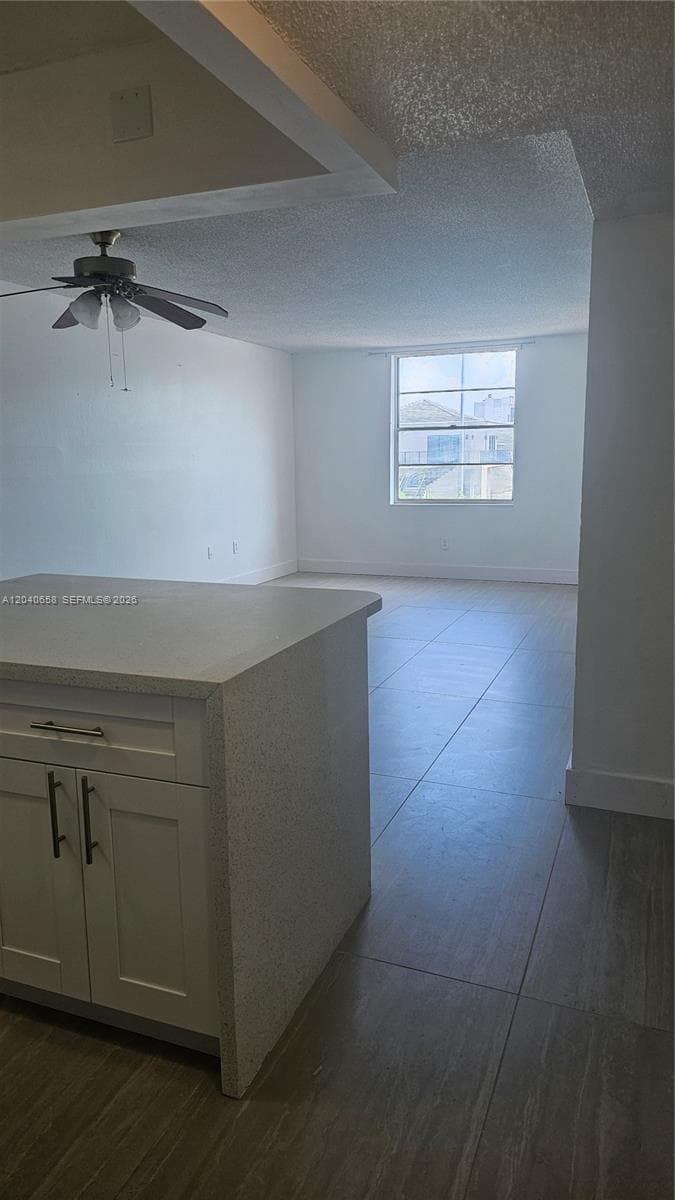 5625 W 20th Ave # 208, Hialeah, FL 33012 — zdjęcie 3