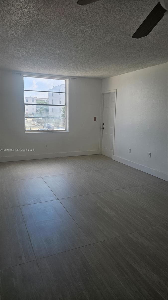 5625 W 20th Ave # 208, Hialeah, FL 33012 — zdjęcie 4