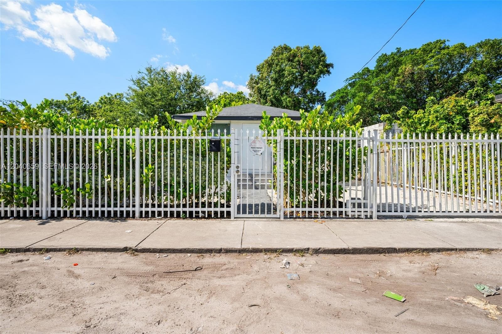 1820 NW 63rd St, Miami, FL 33147 — zdjęcie 3