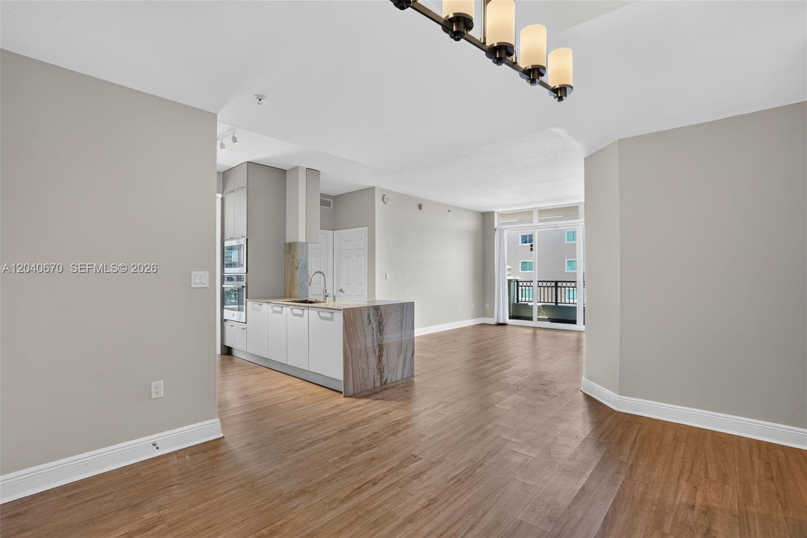 3232 SW 22nd Ter # 601, Miami, FL 33145 — zdjęcie 3