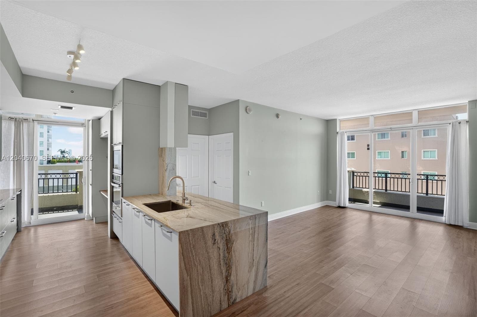 3232 SW 22nd Ter # 601, Miami, FL 33145 — zdjęcie 4
