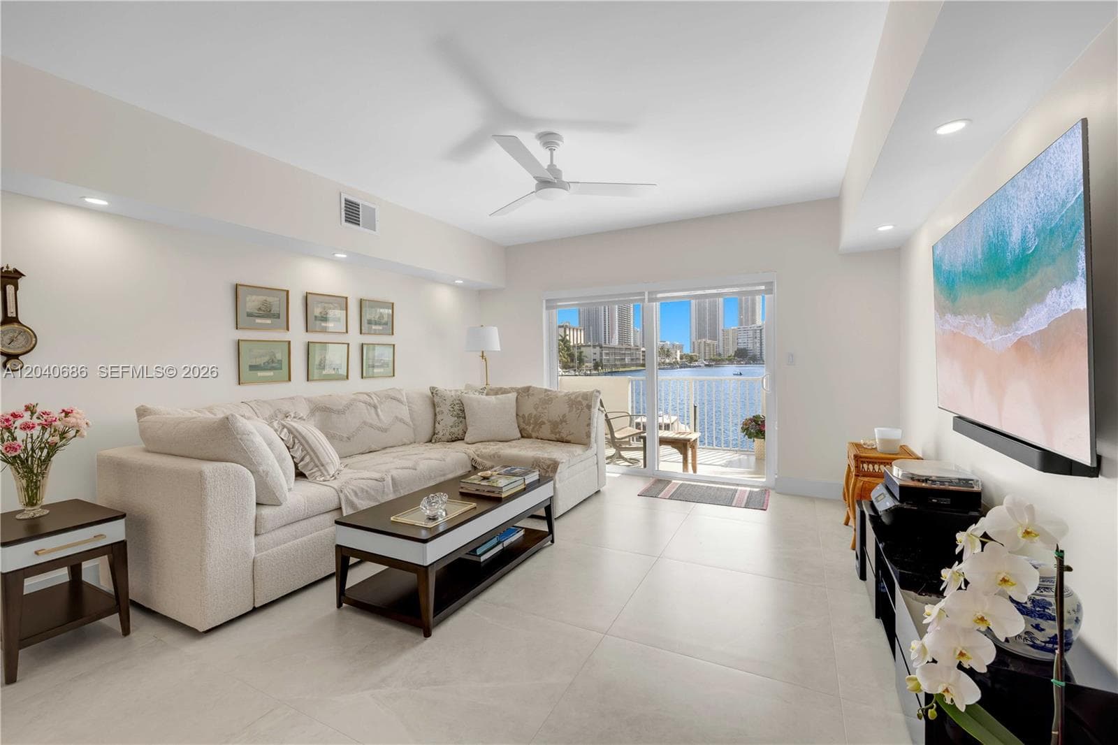 462 Golden Isles Dr # 211, Hallandale Beach, FL 33009 — zdjęcie 3