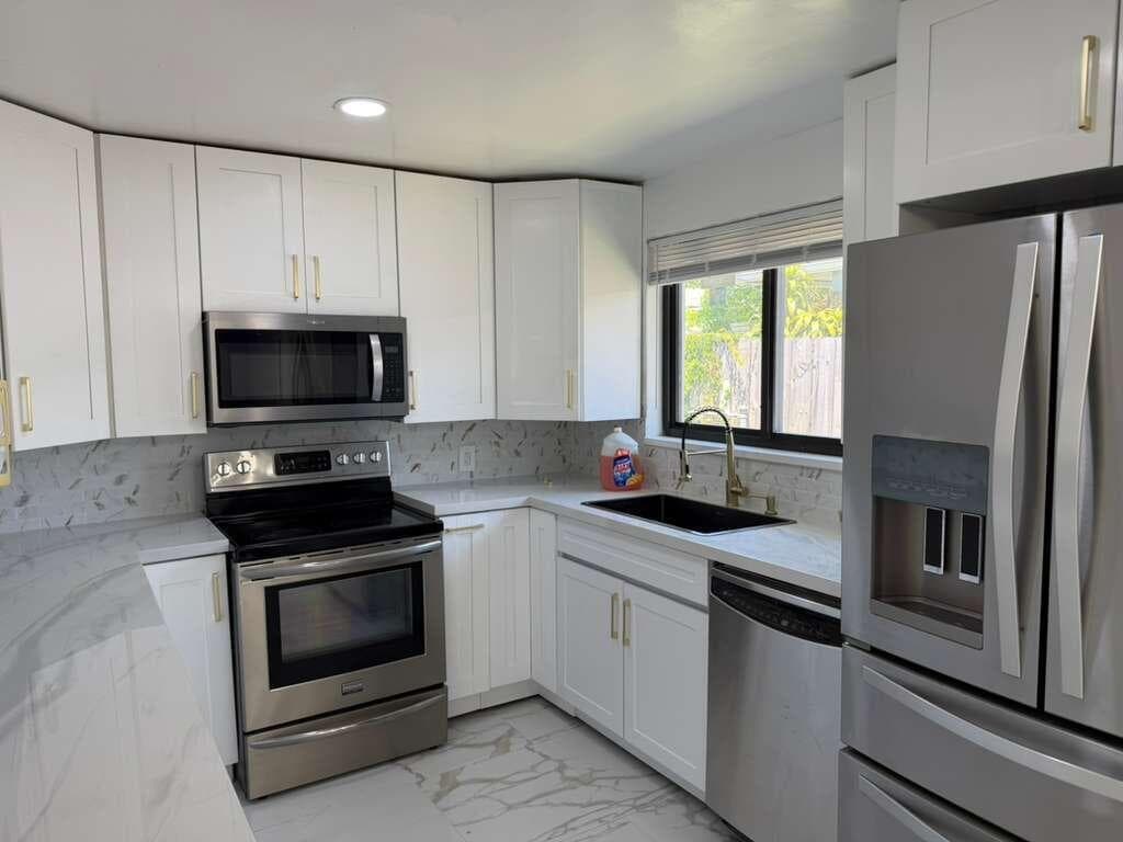 160 SE 15th Avenue # Unit A, Pompano Beach, FL 33060 — zdjęcie 2