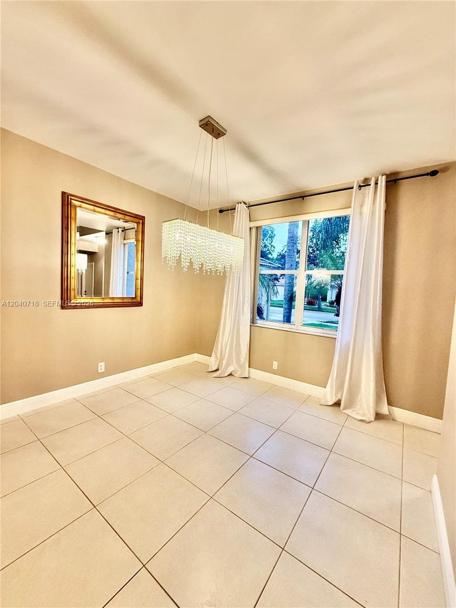 660 Sand Creek Cir, Weston, FL 33327 — zdjęcie 4