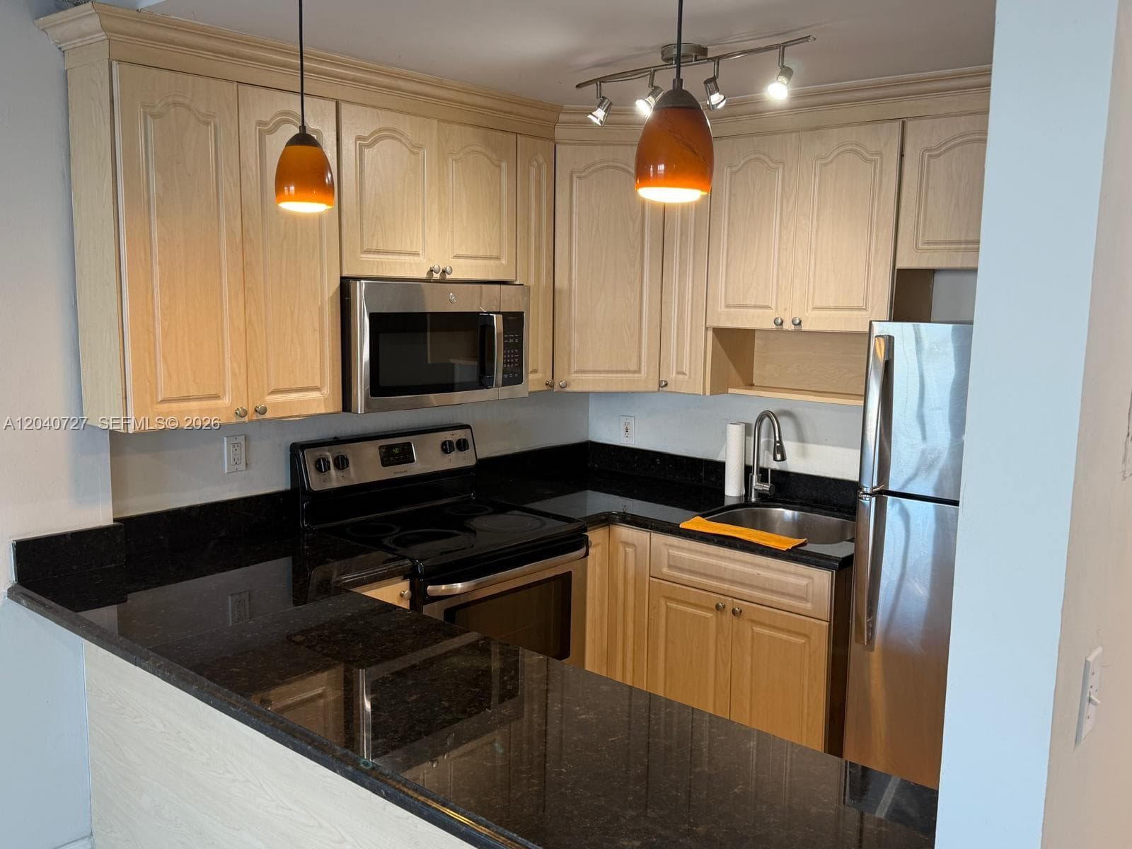 1990 Marseille Dr # 303, Miami Beach, FL 33141 — zdjęcie 2