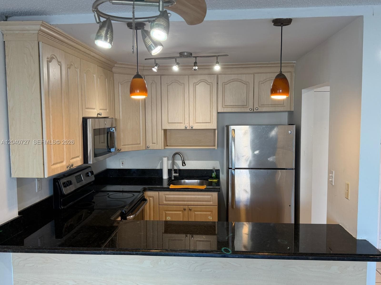 1990 Marseille Dr # 303, Miami Beach, FL 33141 — zdjęcie 3
