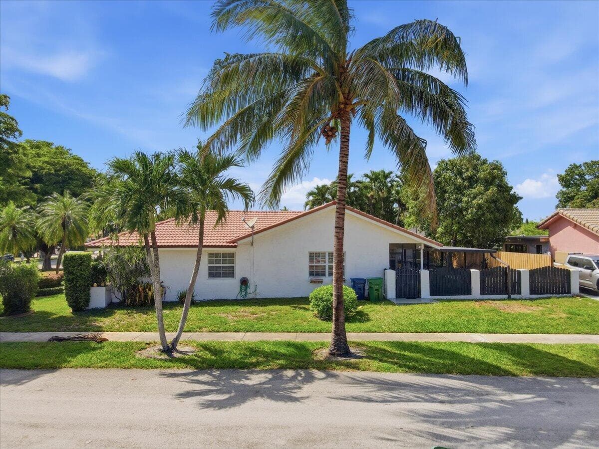 20009 NW 66th Place, Hialeah, FL 33015 — zdjęcie 4