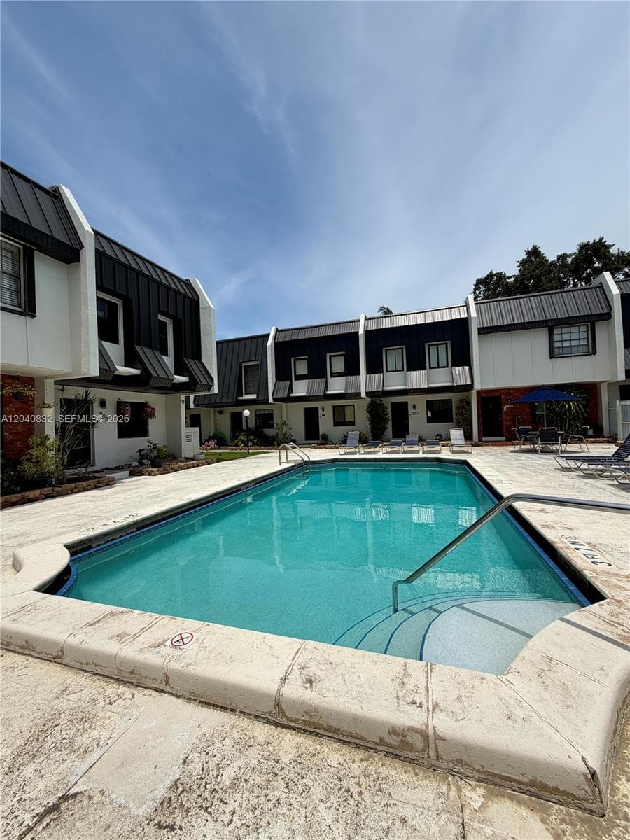 6667 Miller Dr # 15, South Miami, FL 33155 — zdjęcie 2