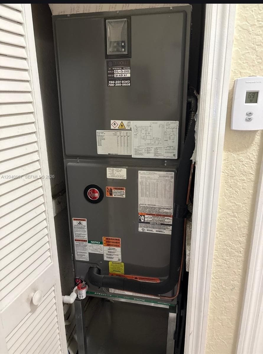 8741 NW 141st Ter, Miami Lakes, FL 33018 — zdjęcie 2