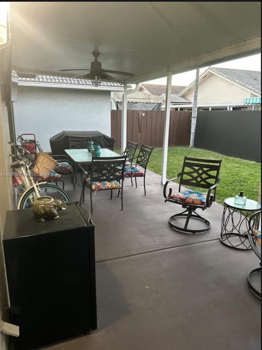 8741 NW 141st Ter, Miami Lakes, FL 33018 — zdjęcie 3