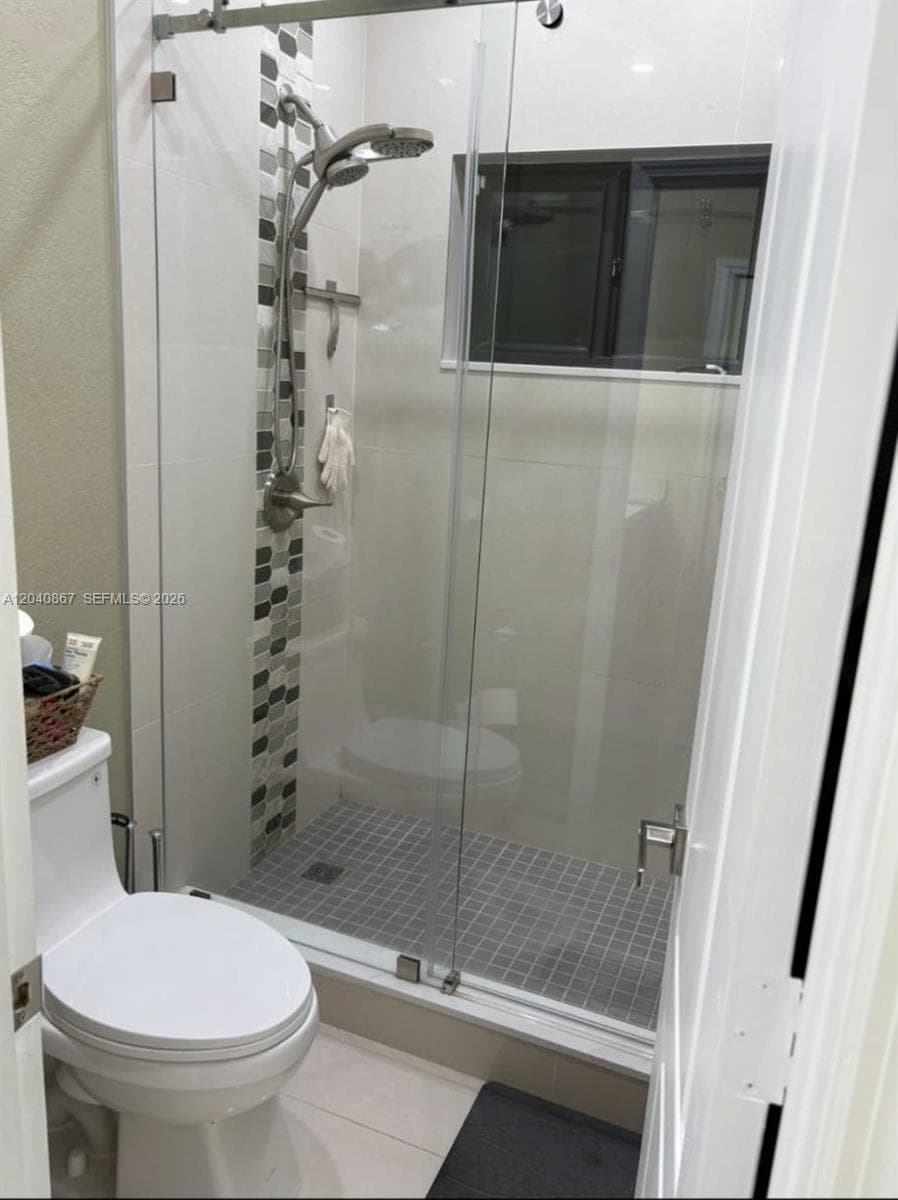 8741 NW 141st Ter, Miami Lakes, FL 33018 — zdjęcie 5