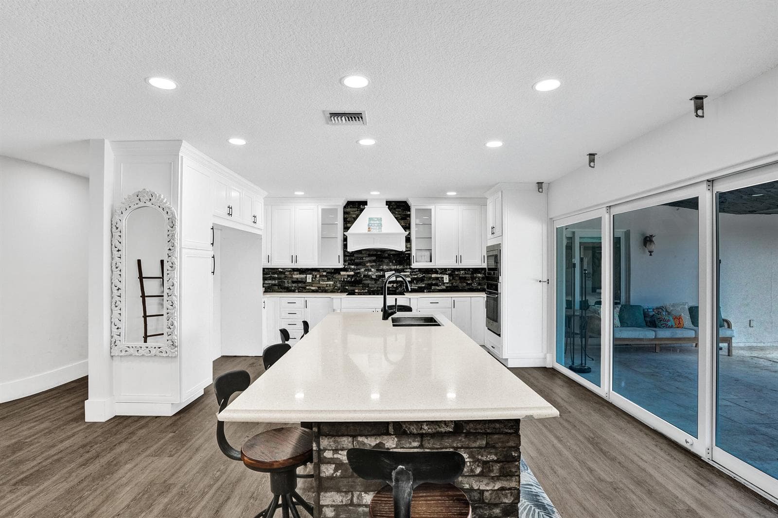 343 Layne Boulevard, Hallandale Beach, FL 33009 — zdjęcie 5