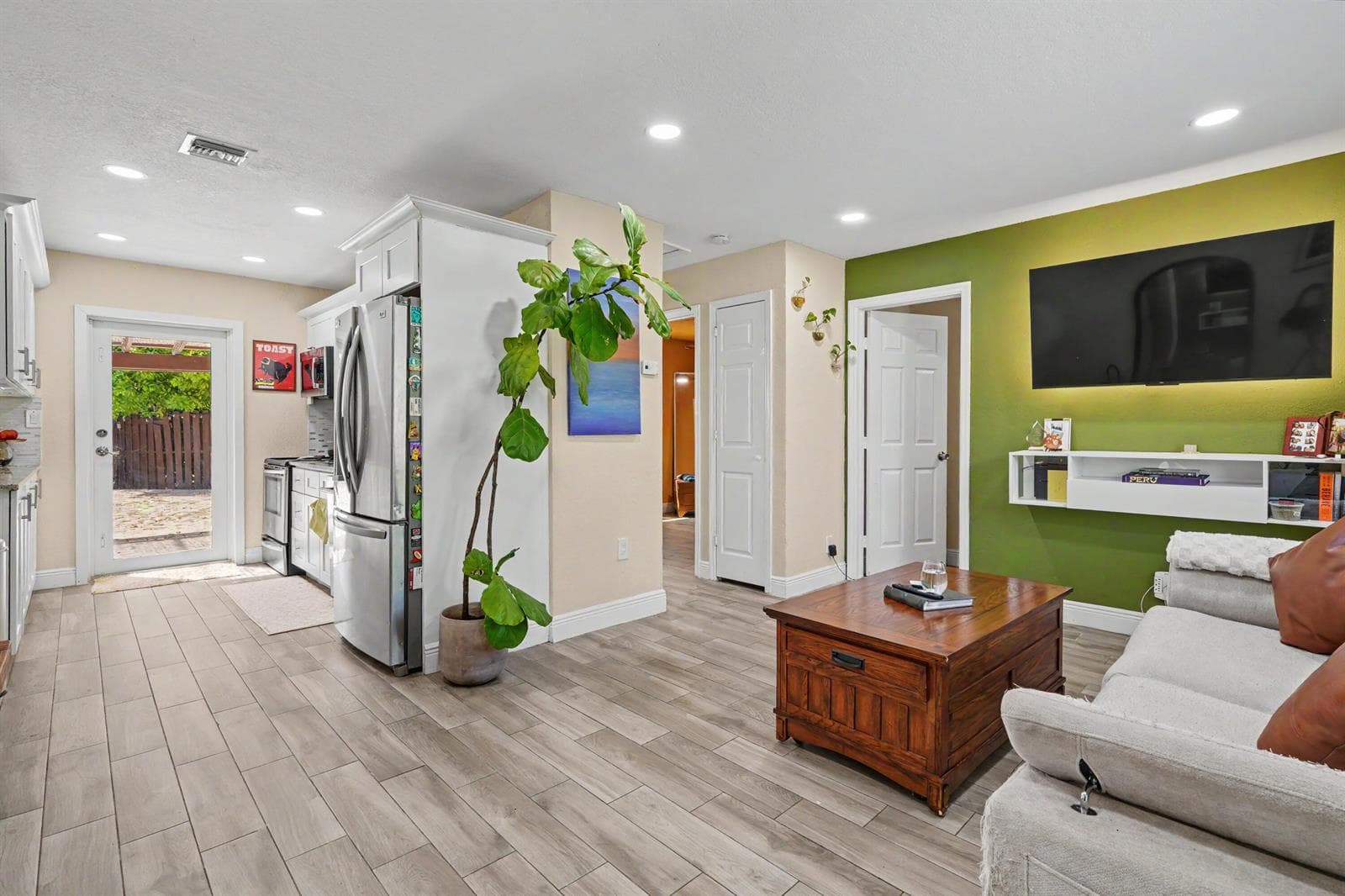 2480 NE 13th Terrace, Pompano Beach, FL 33064 — zdjęcie 2