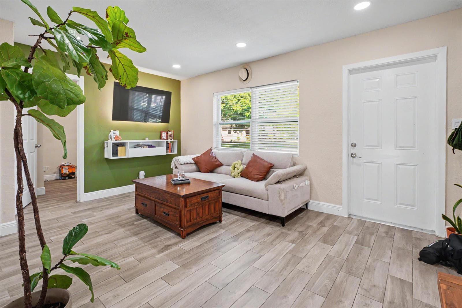 2480 NE 13th Terrace, Pompano Beach, FL 33064 — zdjęcie 5