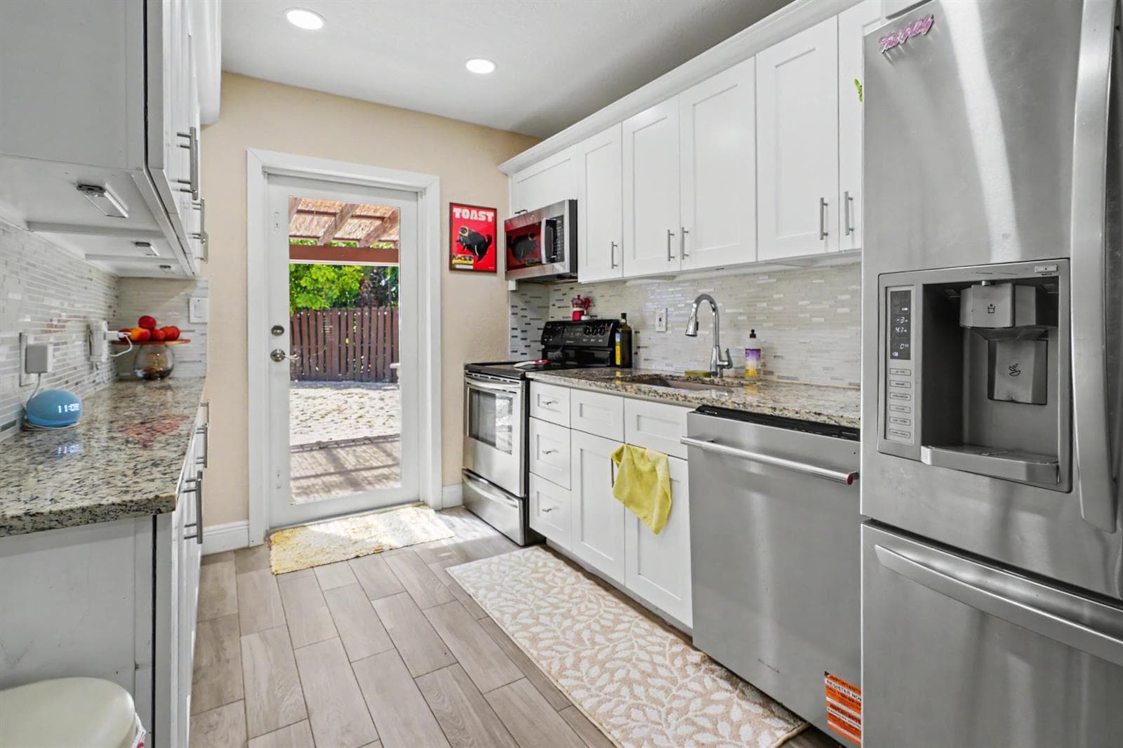 2480 NE 13th Terrace, Pompano Beach, FL 33064 — zdjęcie 4