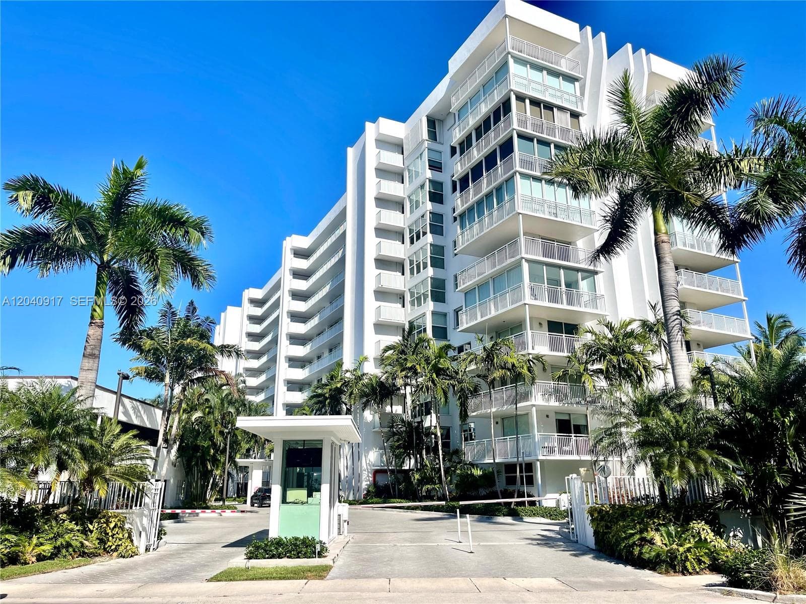 607 Ocean Dr # 3K, Key Biscayne, FL 33149 — zdjęcie 2