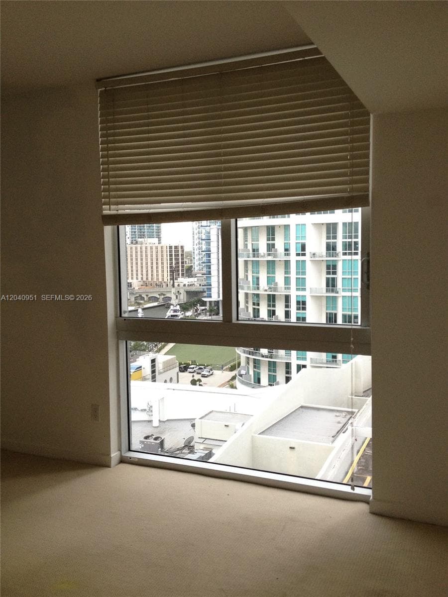 325 S Biscayne Blvd # 1414, Miami, FL 33131 — zdjęcie 4