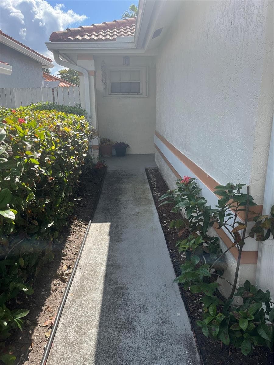 13412 NW 5th Place, Plantation, FL 33325 — zdjęcie 2
