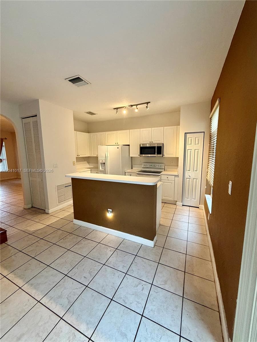 5770 NW 113th Pl # ., Doral, FL 33178 — zdjęcie 3