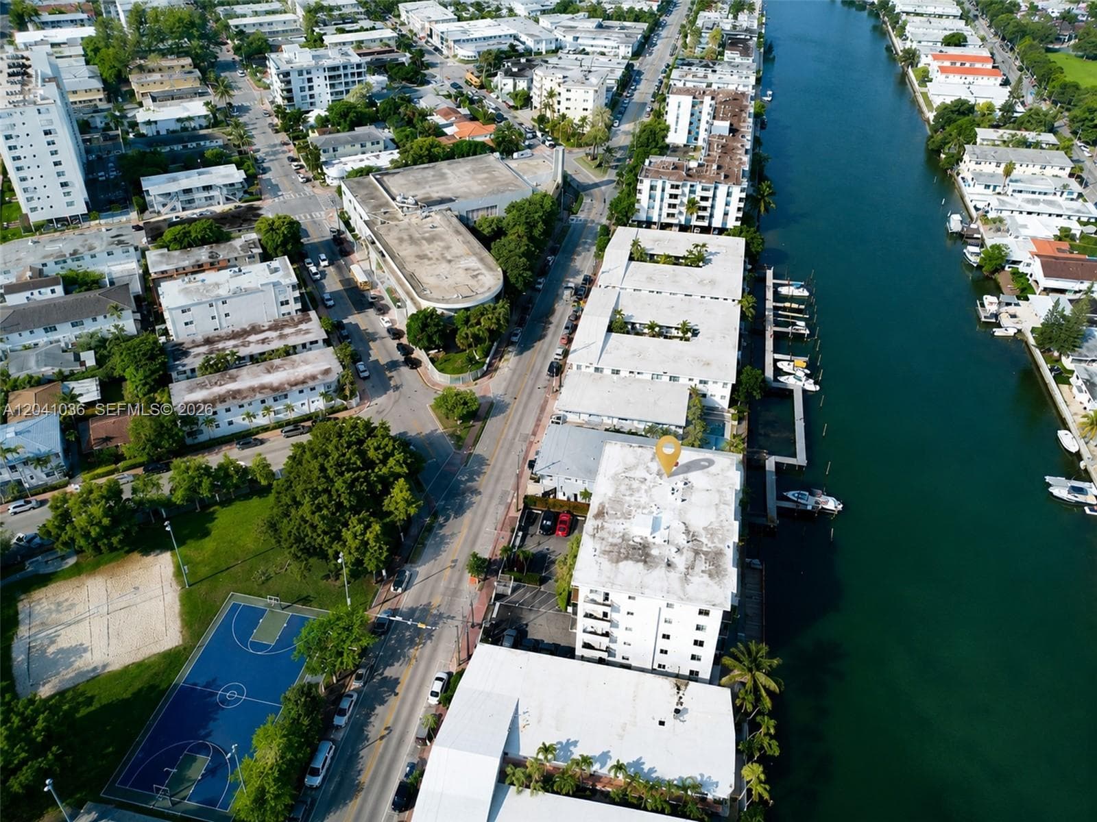 8024 Tatum Waterway Dr # 2B, Miami Beach, FL 33141 — zdjęcie 4