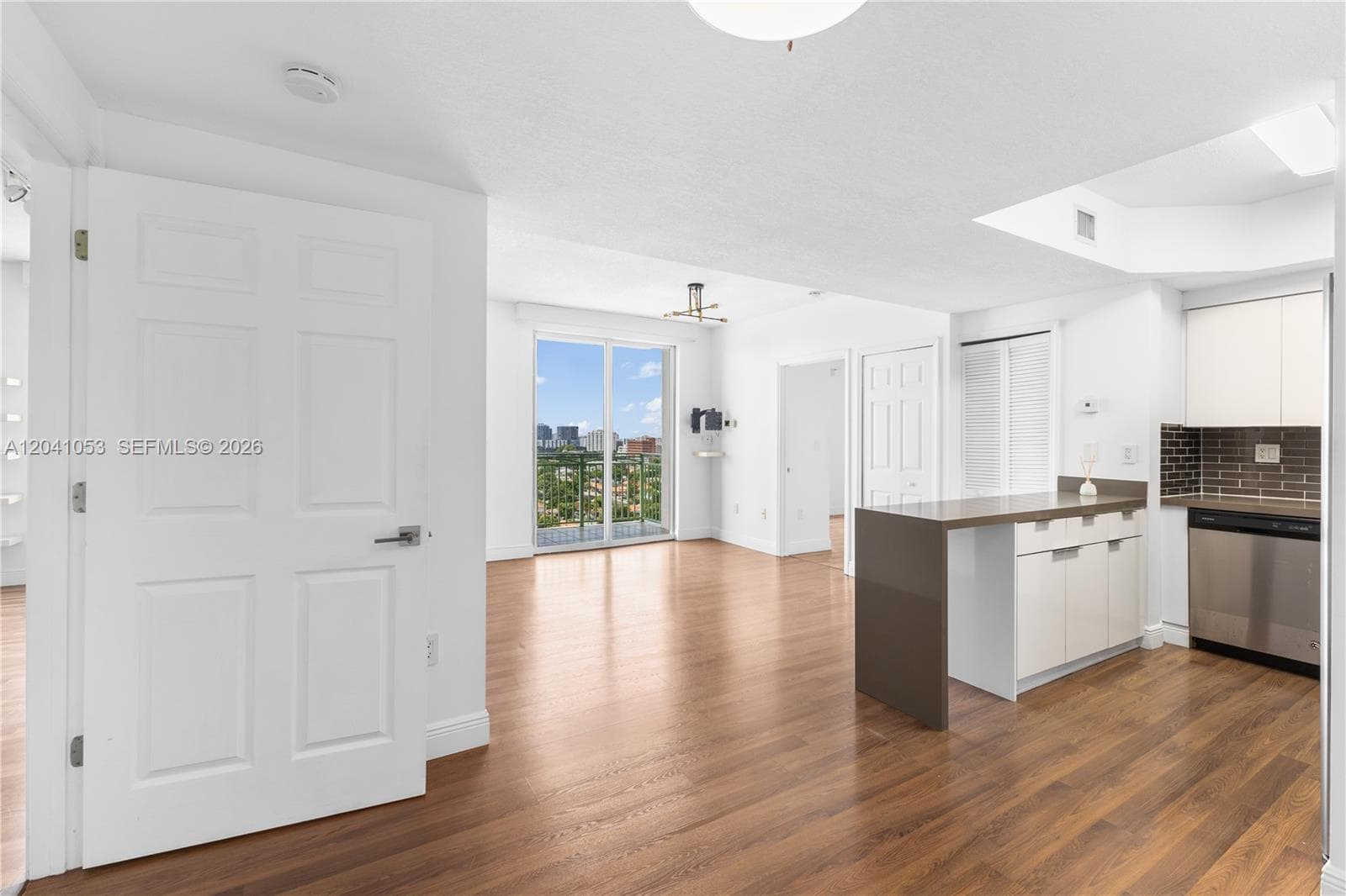 3500 Coral Way # PH 109 / 1509, Miami, FL 33145 — zdjęcie 2