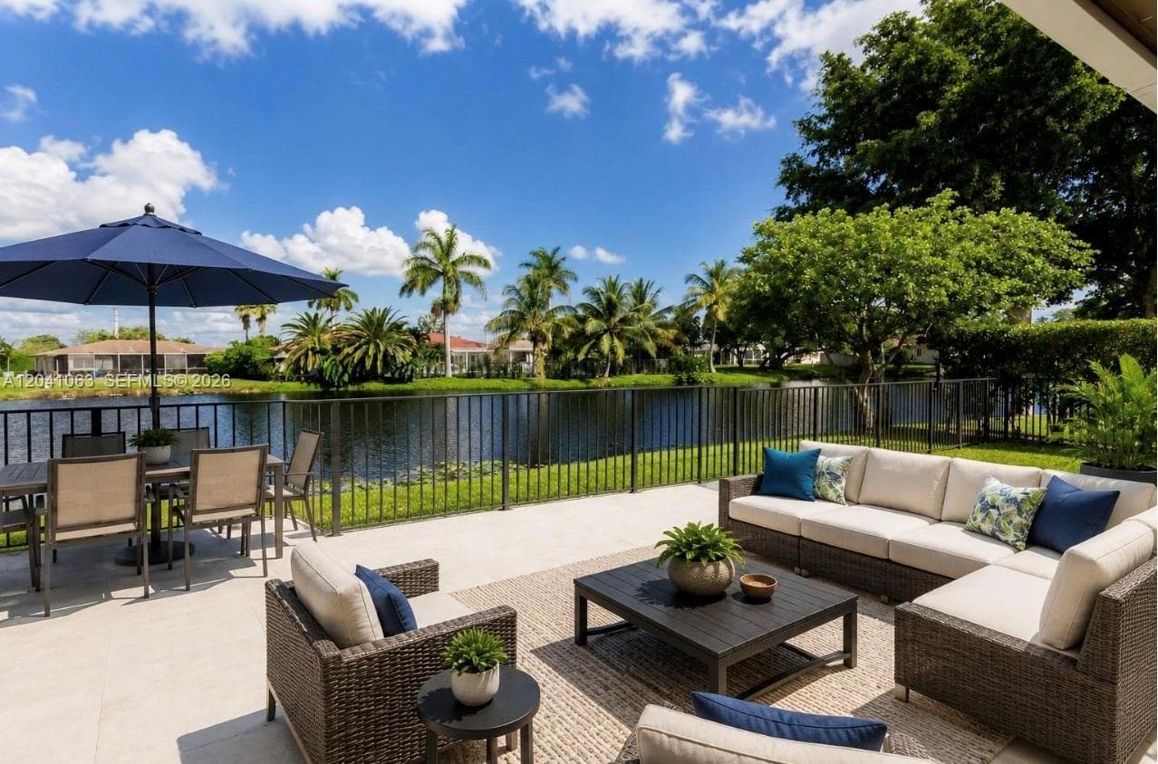 16641 Royal Poinciana Dr, Weston, FL 33326 — zdjęcie 2