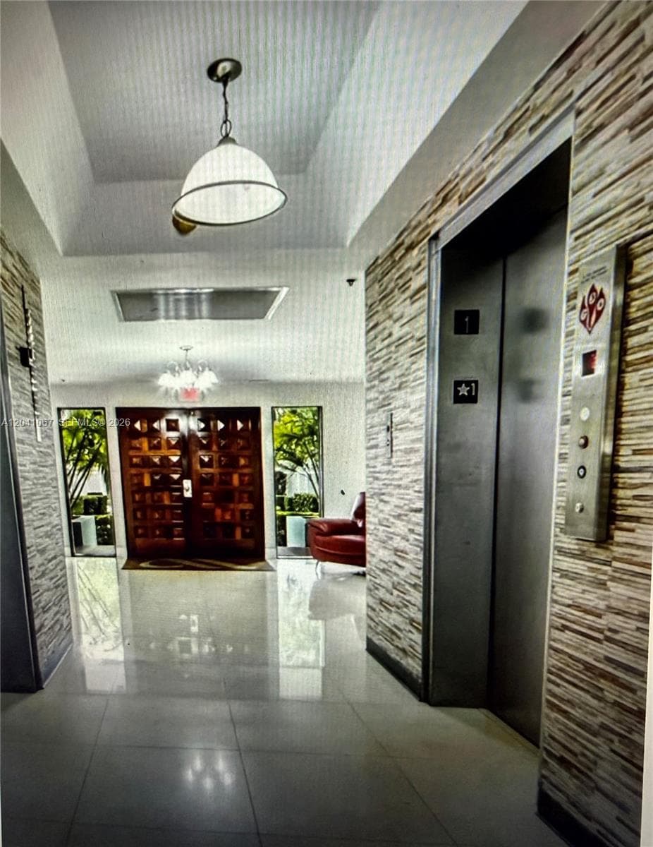 1825 W 44th Pl # 707, Hialeah, FL 33012 — zdjęcie 2