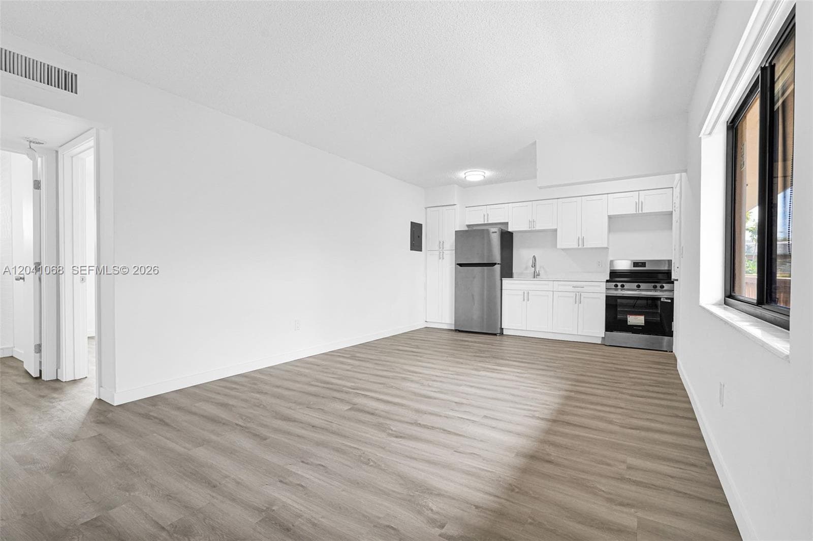 13210 Memorial Hwy # 205, North Miami, FL 33161 — zdjęcie 2