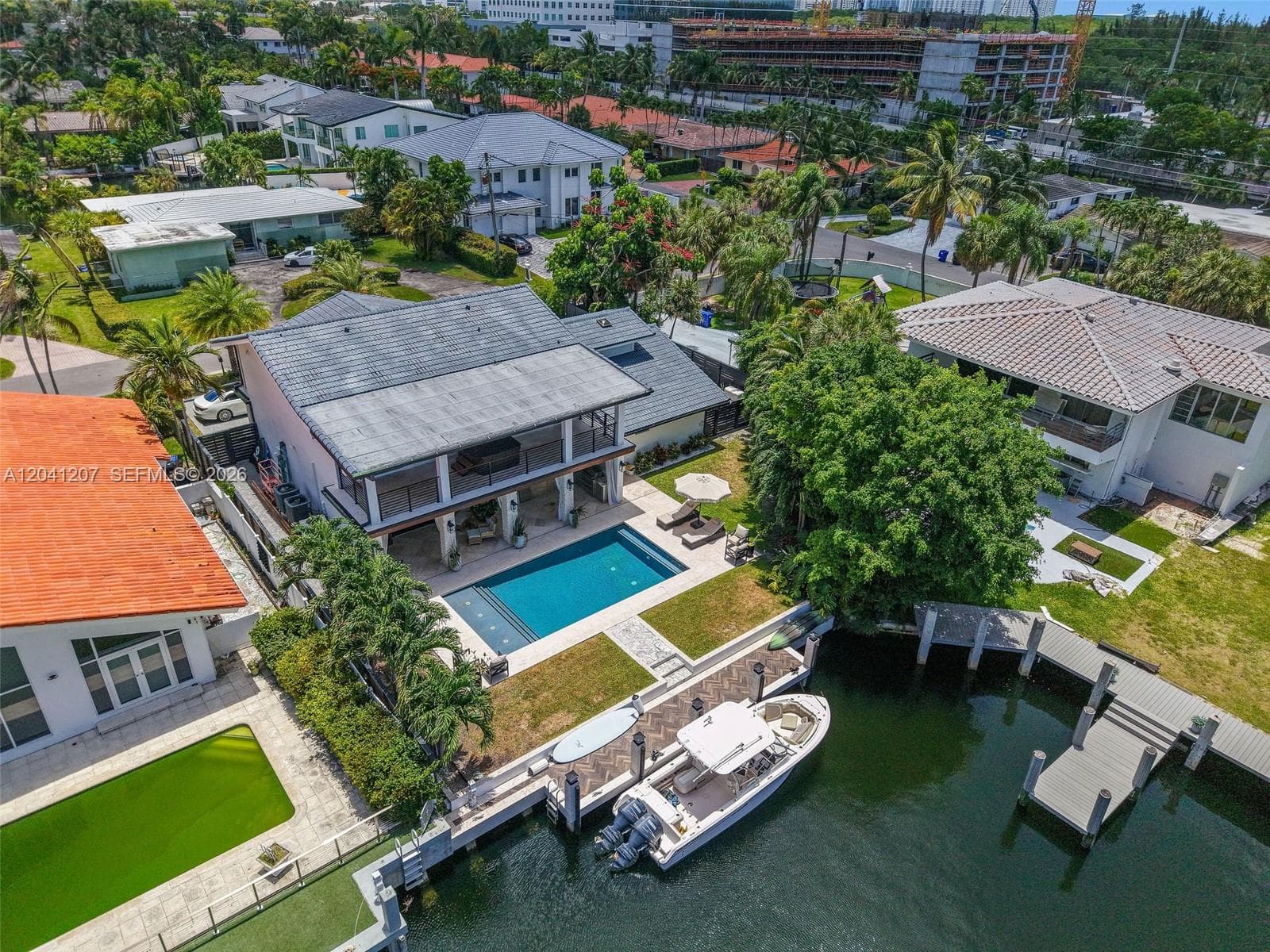 16416 NE 32nd Ave, North Miami Beach, FL 33160 — zdjęcie 5