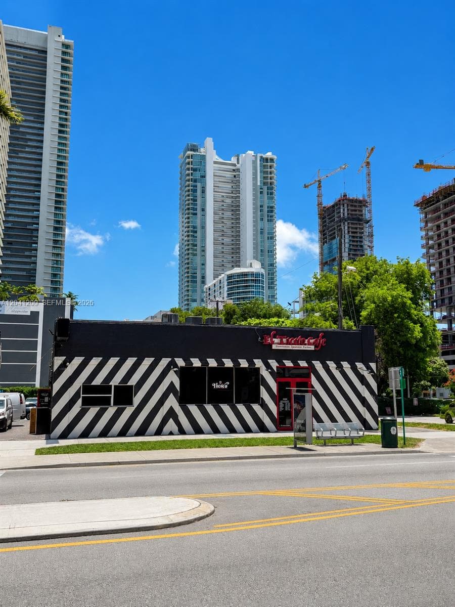 3023 Biscayne Blvd, Miami, FL 33137 — zdjęcie 2