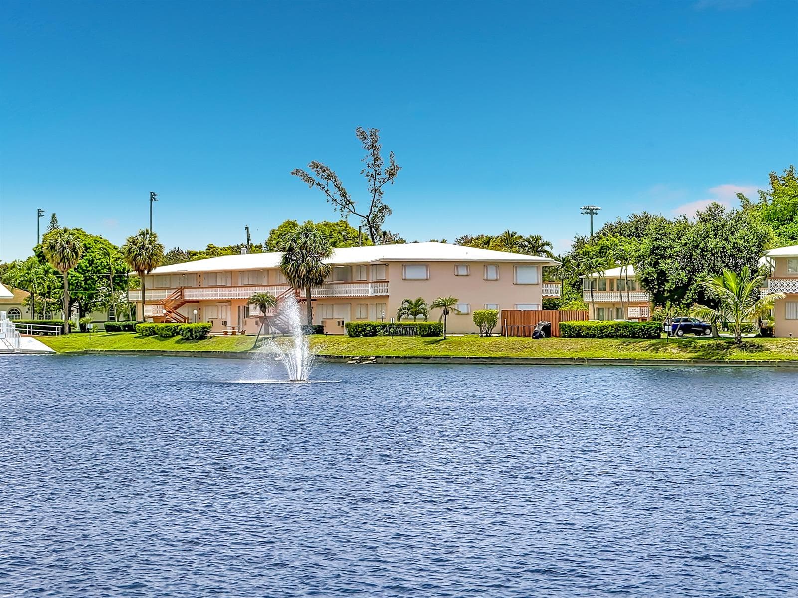 1050 SW 11th Street # L2, Hallandale Beach, FL 33009 — zdjęcie 2