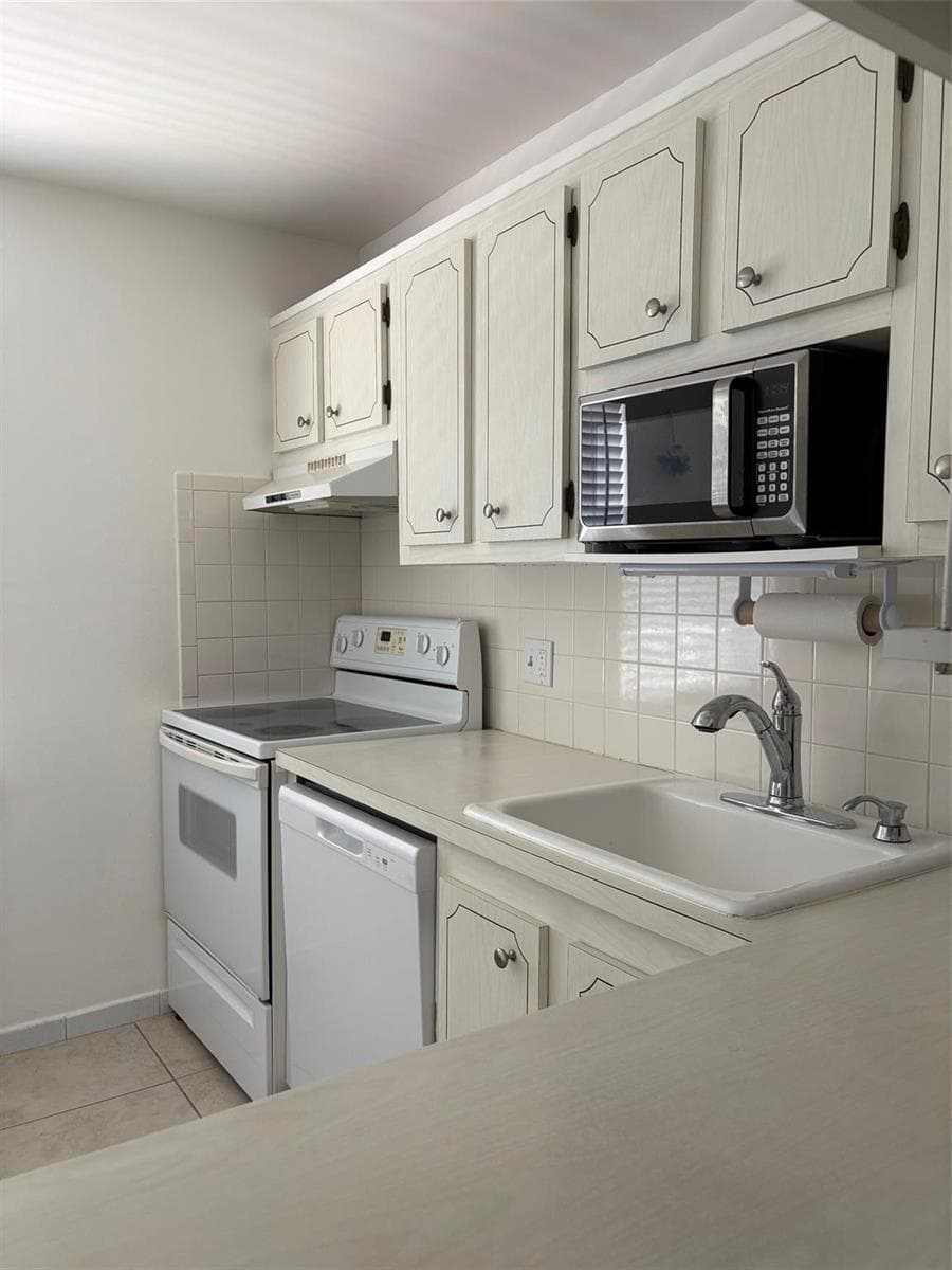 1055 Country Club Drive # 404, Margate, FL 33063 — zdjęcie 5