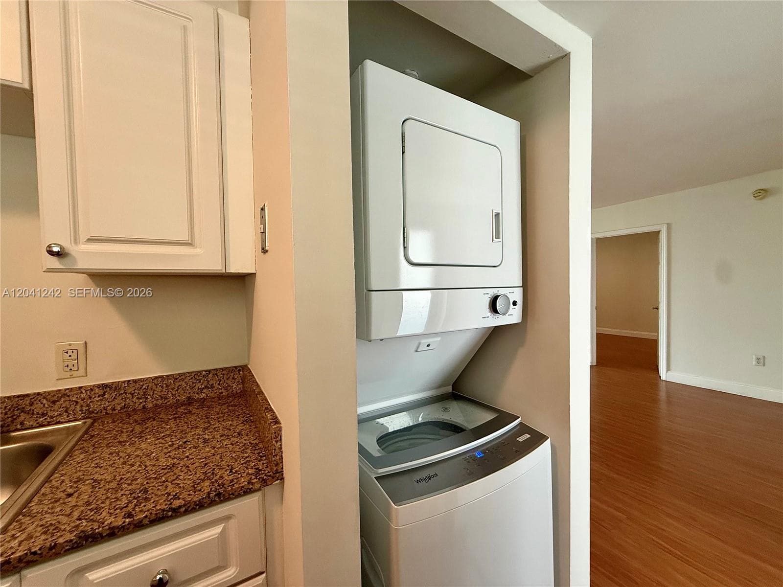 7800 Collins Ave # 407, Miami Beach, FL 33141 — zdjęcie 4