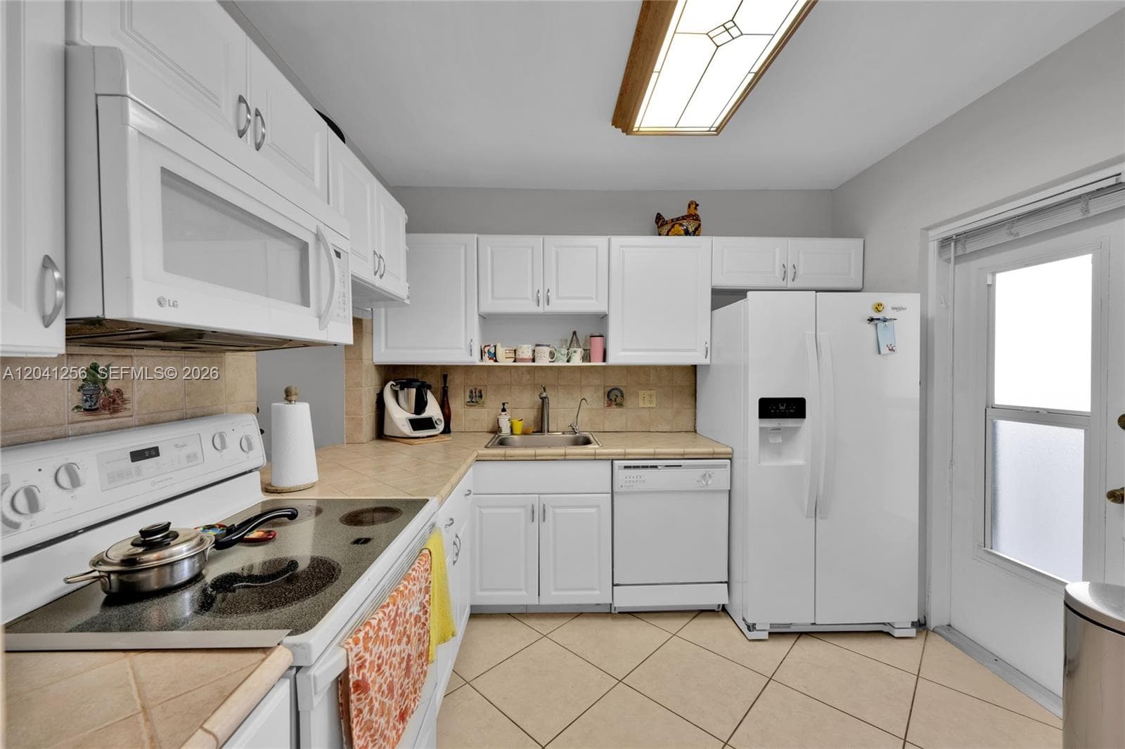 3199 S Ocean Dr # 402, Hallandale Beach, FL 33009 — zdjęcie 4