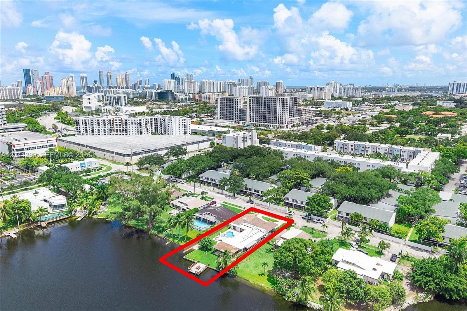 2531 NE 195th St, Miami, FL 33180 — zdjęcie 3
