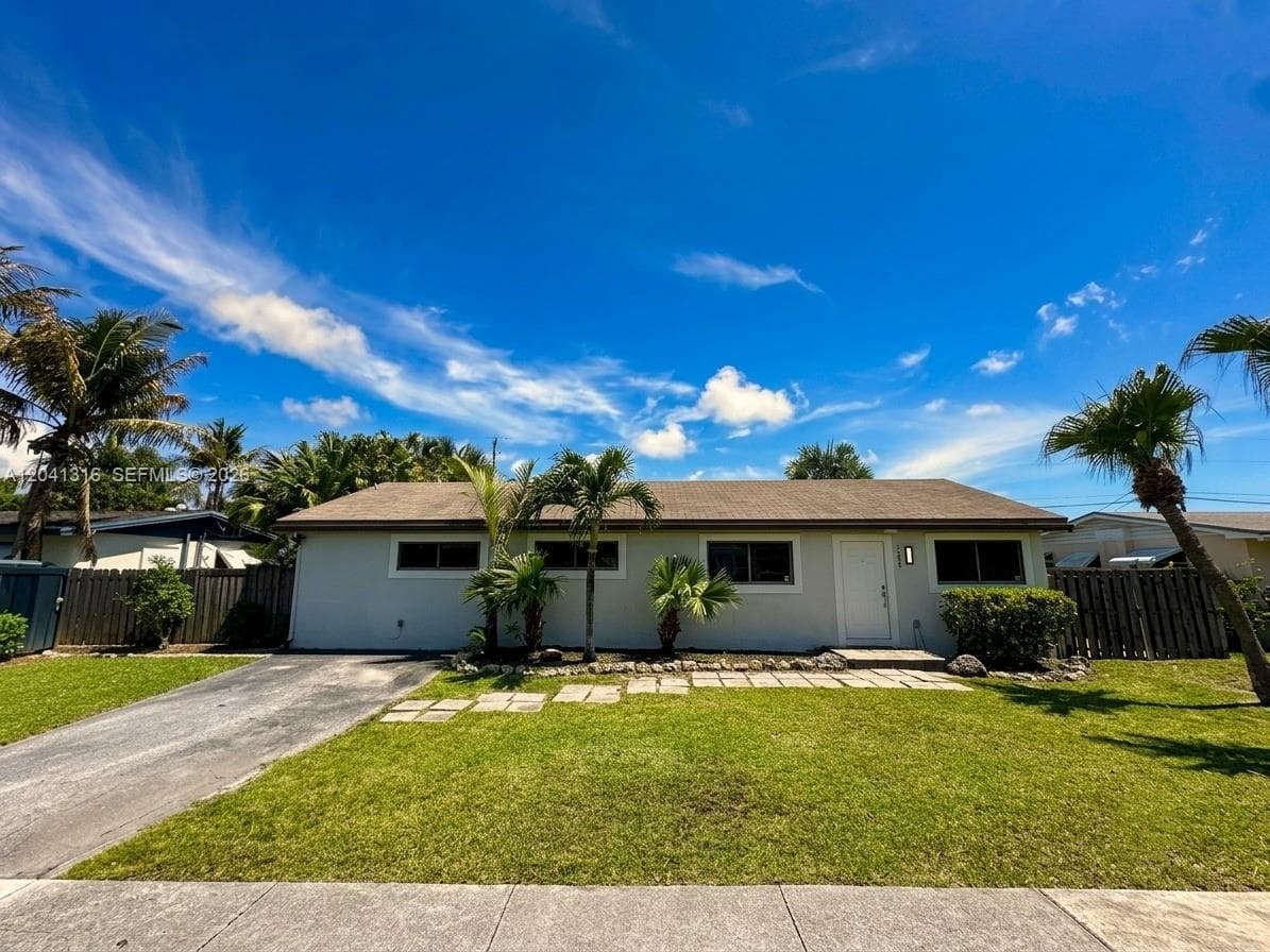 10015 SW 213th Ter, Cutler Bay, FL 33189