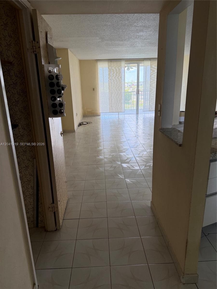 1750 NE 191st St # 627-4, Miami, FL 33179 — zdjęcie 2