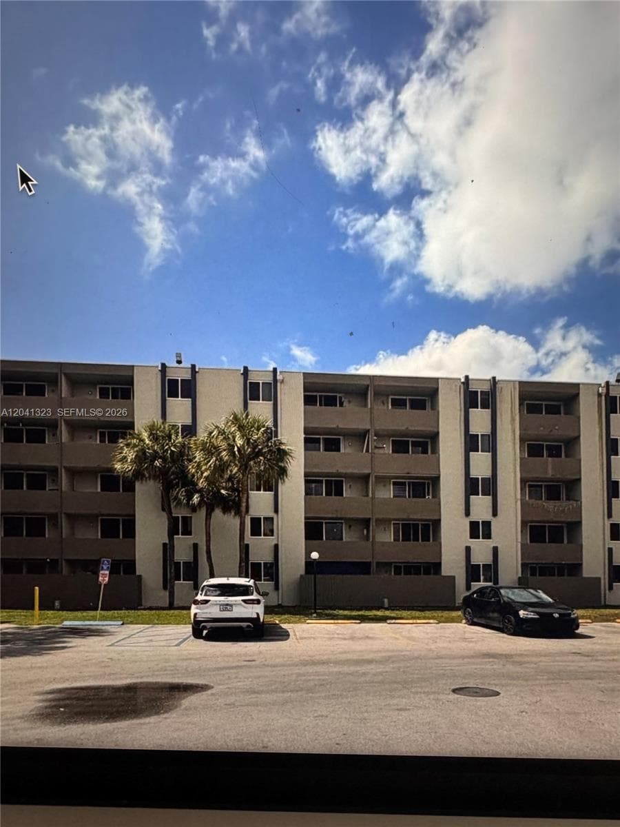 10090 NW 80th Ct # 1241, Hialeah Gardens, FL 33016 — zdjęcie 2