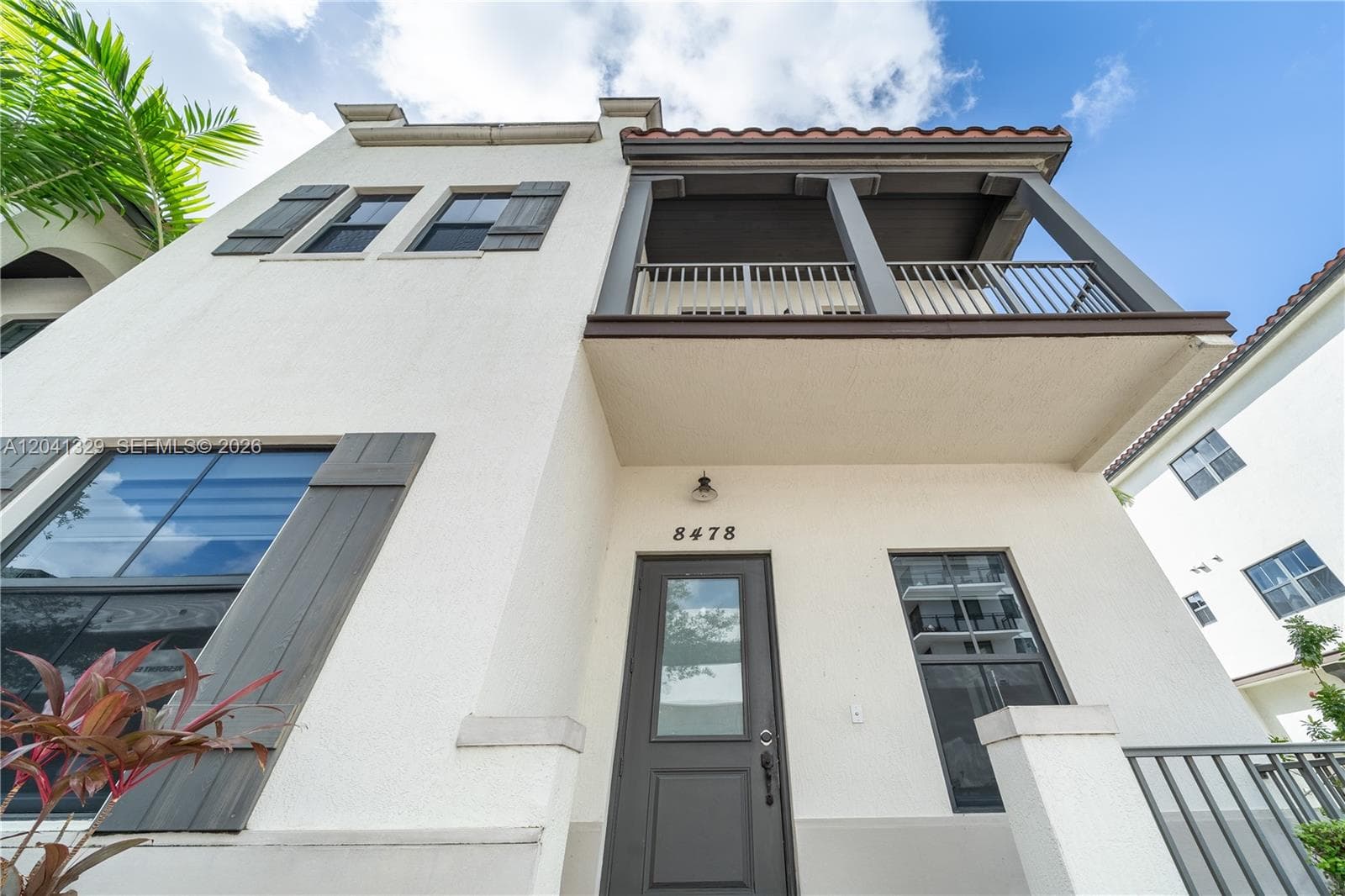 8478 NW 52nd St, Doral, FL 33166 — zdjęcie 3
