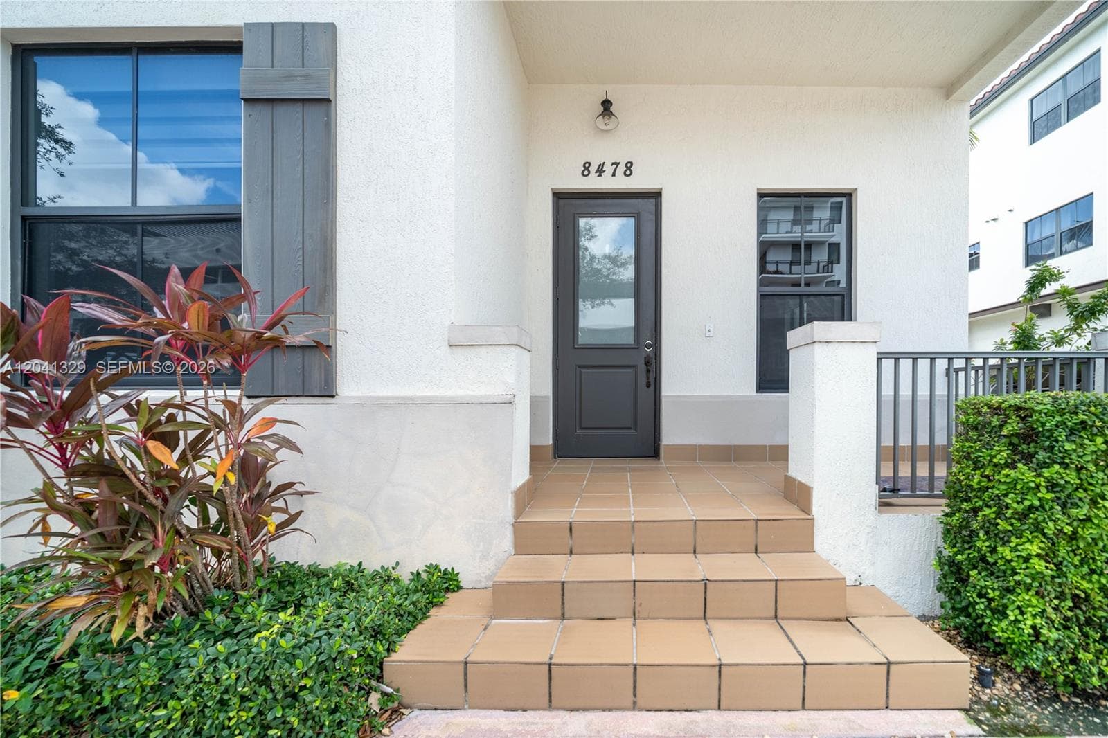 8478 NW 52nd St, Doral, FL 33166 — zdjęcie 4