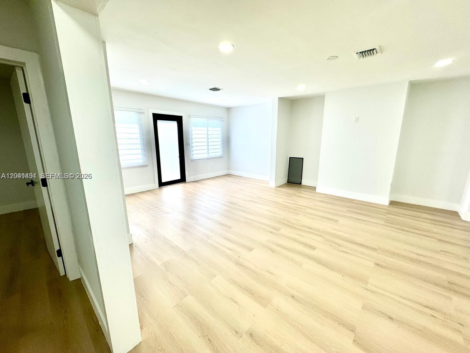 4131 NW 11th Pl, Miami, FL 33127 — zdjęcie 5