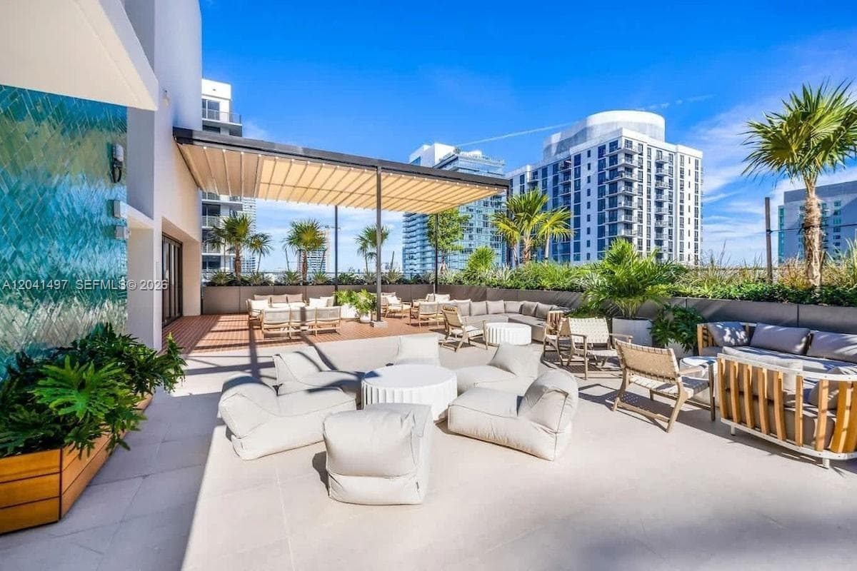 11 NE 6th St # 807, Miami, FL 33132 — zdjęcie 3