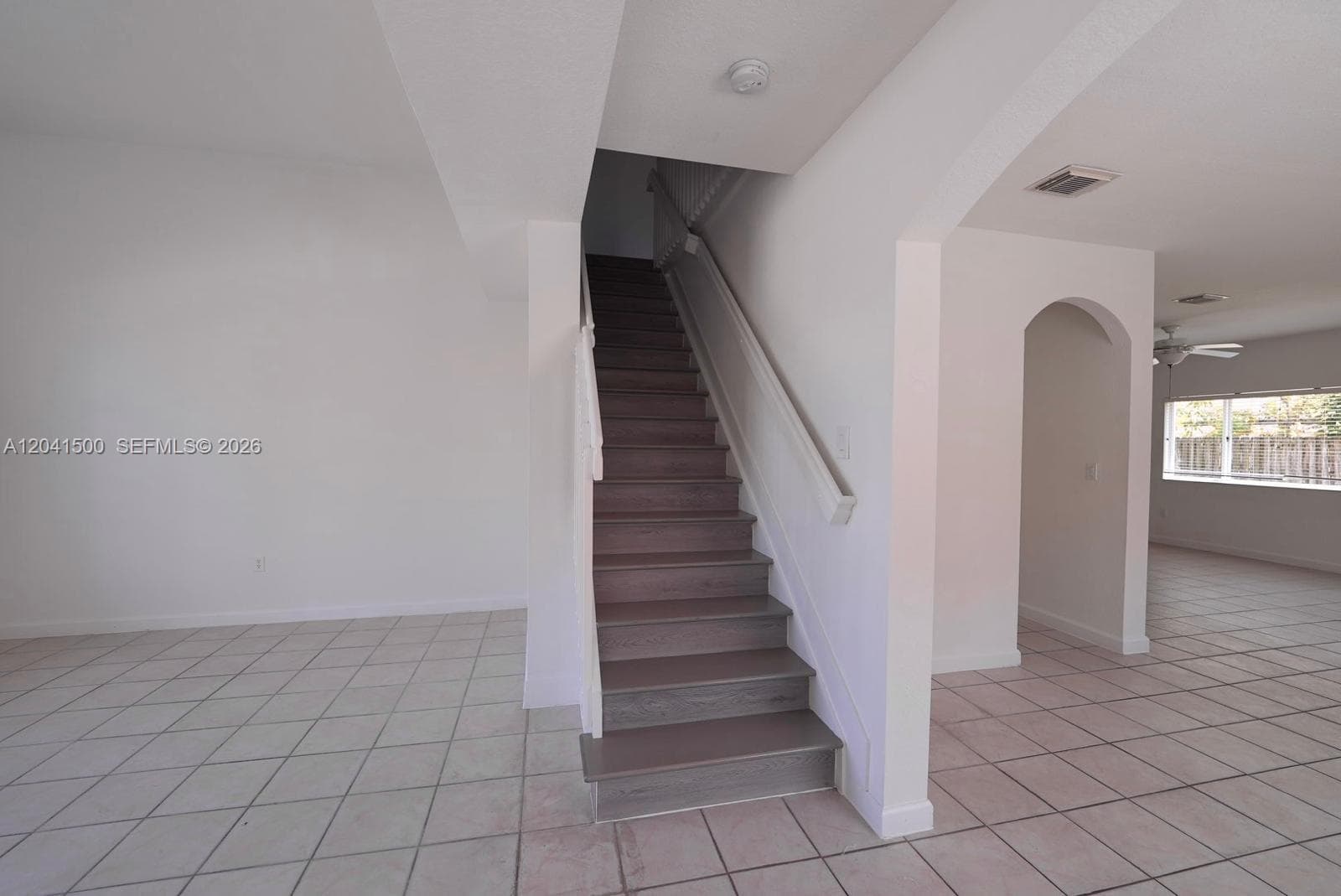8836 SW 221 TERR, Miami, FL 33190 — zdjęcie 4