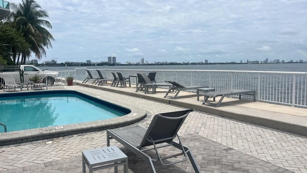 2016 Bay Dr # 602, Miami Beach, FL 33141 — zdjęcie 2
